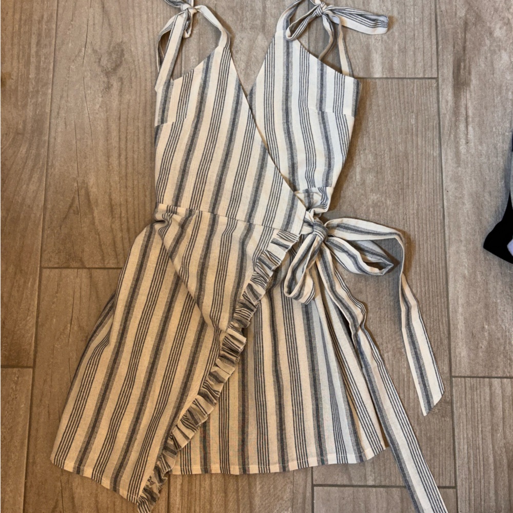 TIE UP DRESS